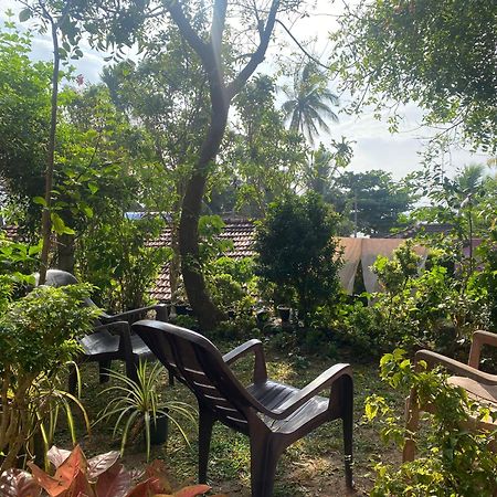 Ananda Home Stay And Restaurant Tangalle Exterior foto